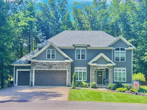 293 Edward Dr, Daniels, WV 25832