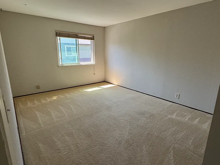 1635 Kentfield Ave — Photo 14