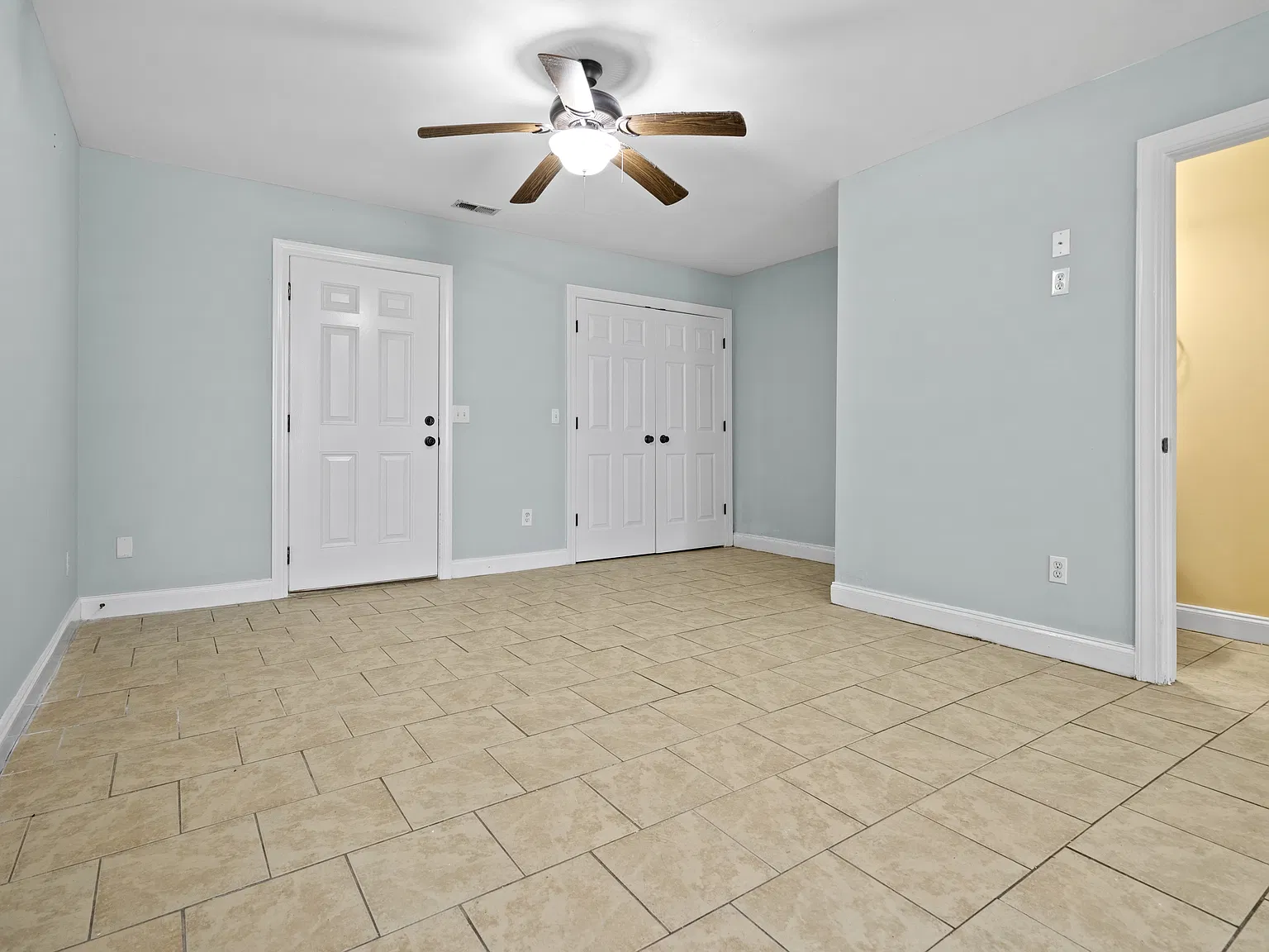 317-C Covington - 1 — Photo 4