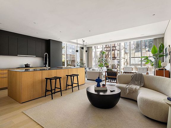 2nd image of 515 W 29th St APT 2S