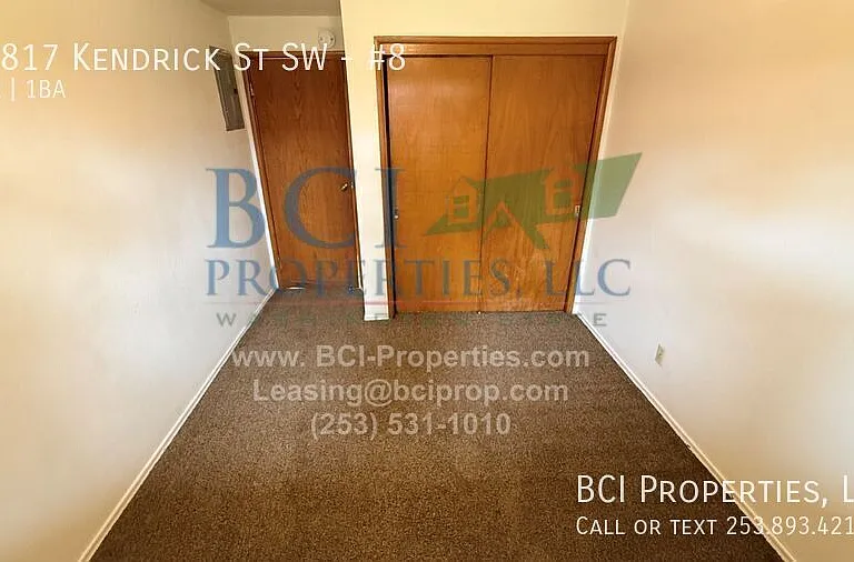 10817 Kendrick St SW #8 — Photo 3