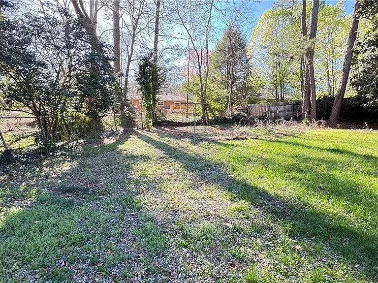 552 Sybil Ln SE #A — Photo 31