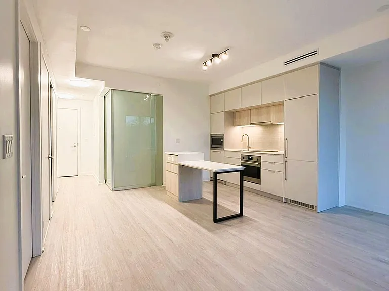 185 Alberta Ave #306 — Photo 16