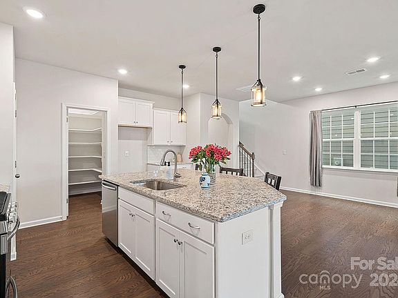 4th image of 4041A Whipcord Dr