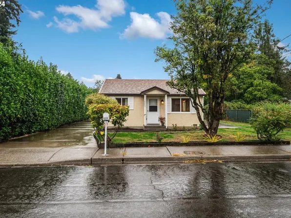 18447 NE Couch St, Portland, OR 97230