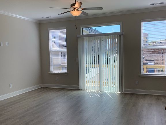 5th image of 839 Westcott Ln