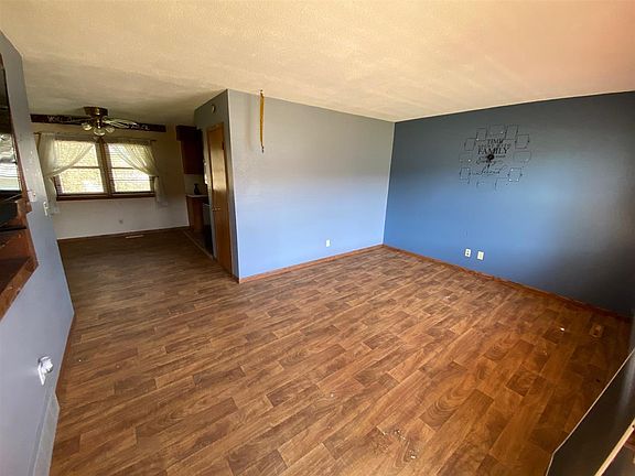 3rd image of 601 Western Ave