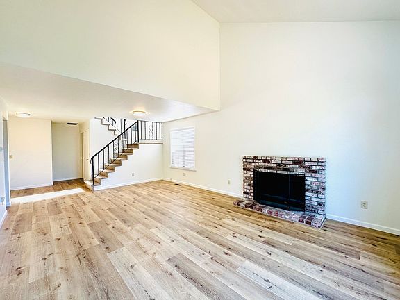 5th image of 1537 Yarberry Dr