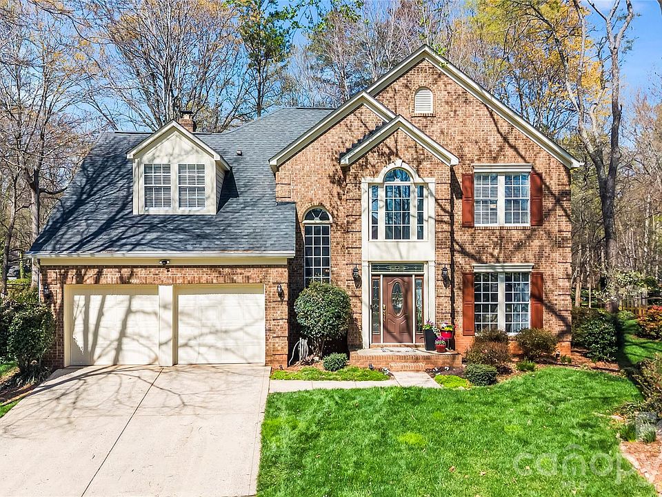 1st image of 15325 Great Glen Ln