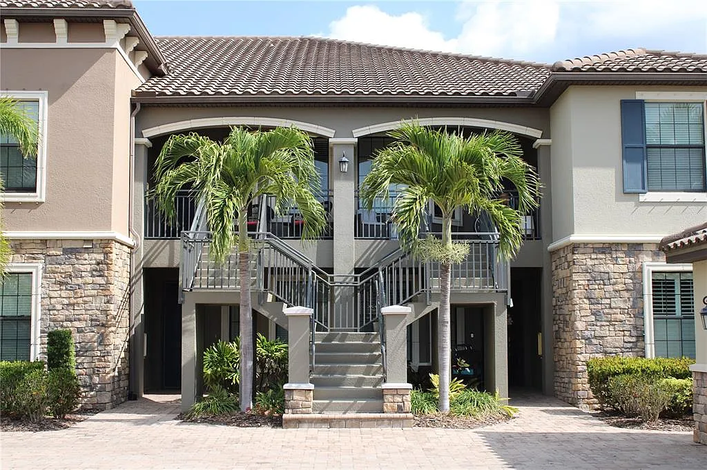 2 bed, 2.0 bath, 1528 sqft, $5,600 — Photo 1