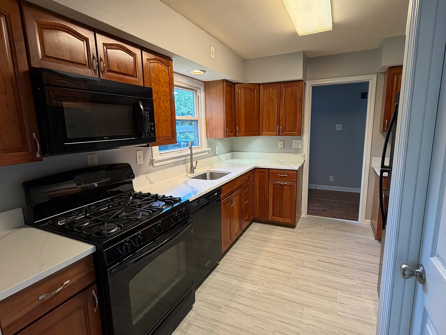 206 Timbercrest Rd — Photo 3