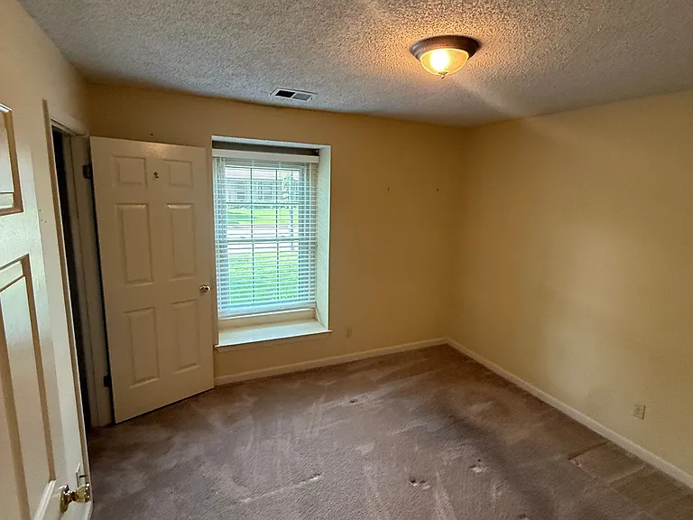 8142 Creekside Cir S — Photo 13
