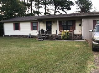 102 Deerpath Cir, Corinth, MS 38834
