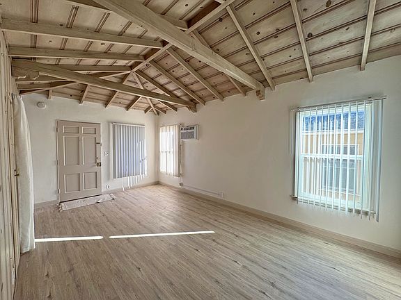 5th image of 633 Park Ave APT D