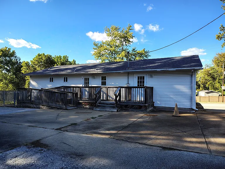 6325 Mexico Rd — Photo 12