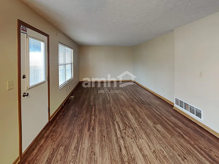 1449 Tall Pine Ct — Photo 8
