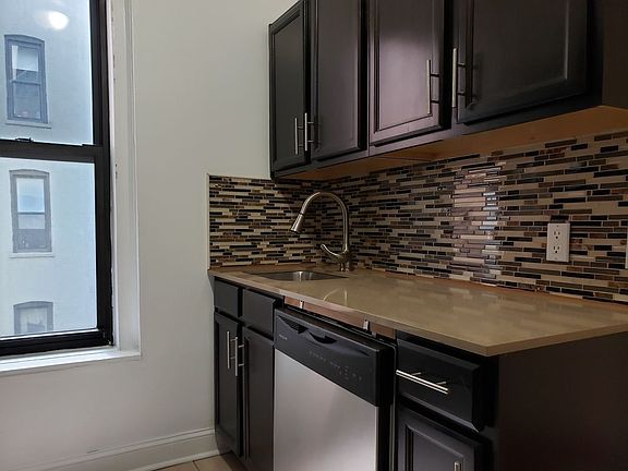 2nd image of 2907 31st Ave #2F1