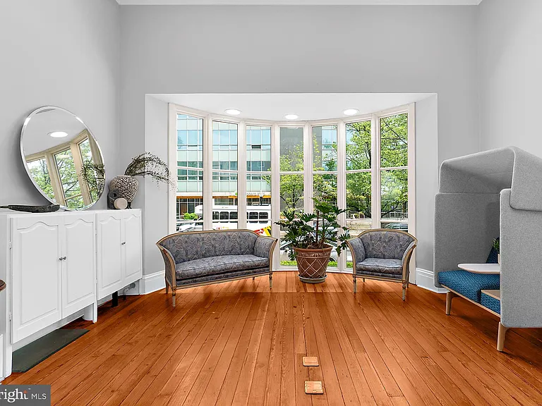 2220 N Charles St #5 — Photo 13