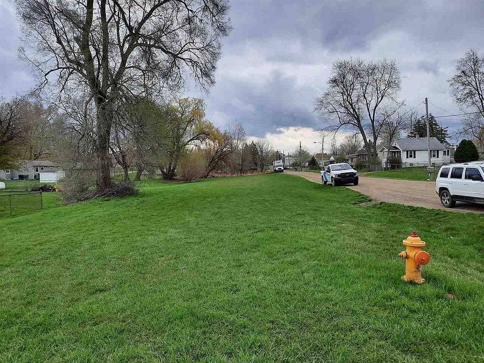 1st image of E Buder Ave