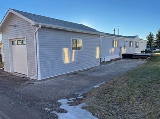 10 S Westmount Dr, Foothills County, AB T0L0P0