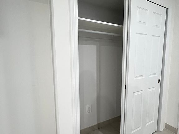 3rd image of 343 Sheffield St #B