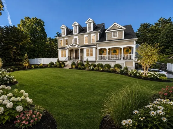 35 Shuttleworth Pl, Dedham, MA 02026