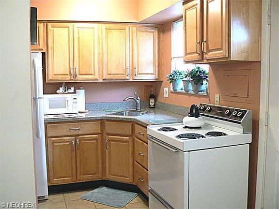 4th image of 4680 Country Ln APT 5