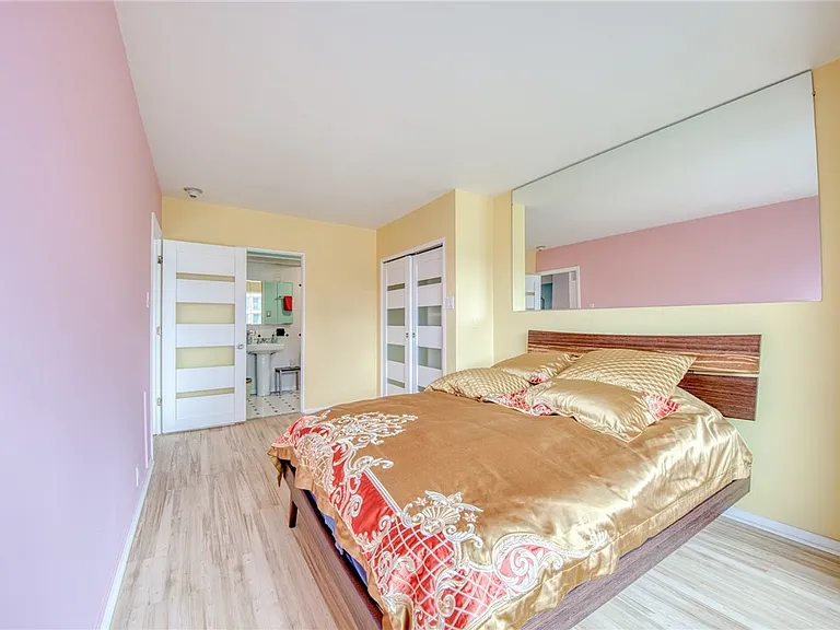 320 Fort Duquesne Blvd #16B — Photo 28