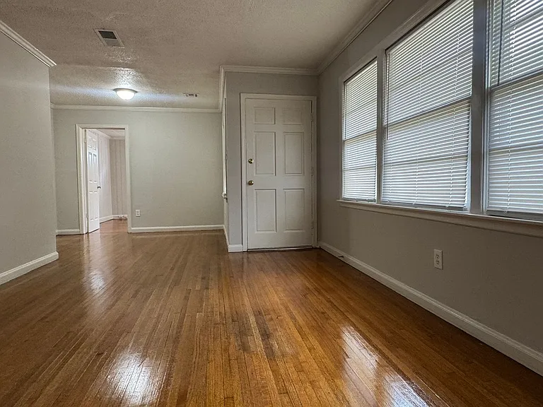 4533 Dunn Ave — Photo 4