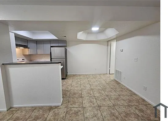 1 bed, 550 sqft, $995 — Photo 3