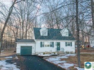 21 Lenape Dr, East Stroudsburg, PA 18302