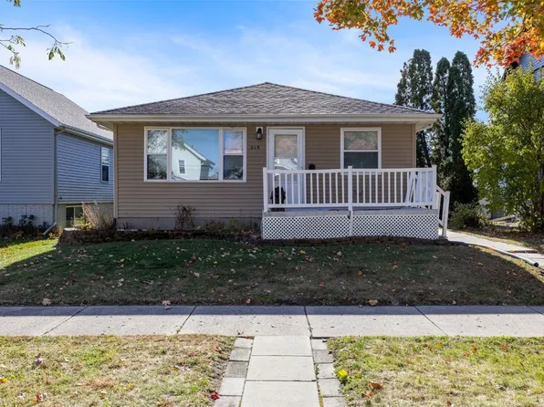 819 G Ave NW, Cedar Rapids, IA 52405