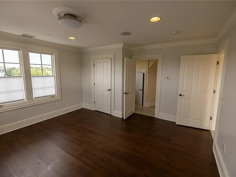 945 Westminster St #2 — Photo 23