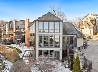 380 Darbys Run #8, Bay Village, OH 44140