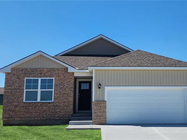 21800 Vinci Cir, Peculiar, MO 64078