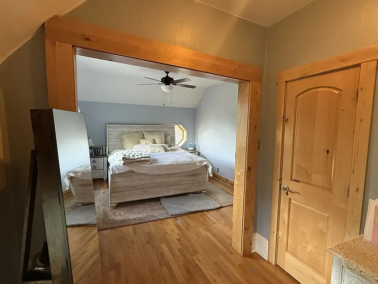 2237 Meade St — Photo 15