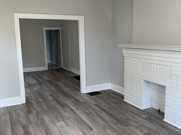 5th image of 488 E Jenkins Ave