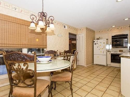 3rd image of 299 Vista Dr