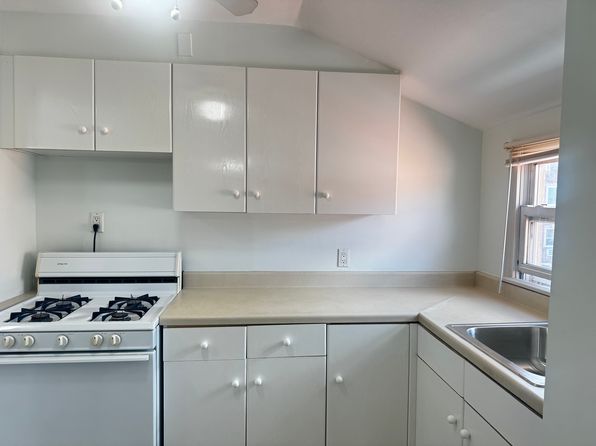 2348 E 74th St FLOOR 2