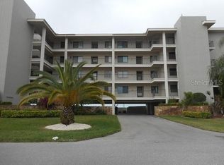 8251 Brent St APT 917, Port Richey, FL 34668