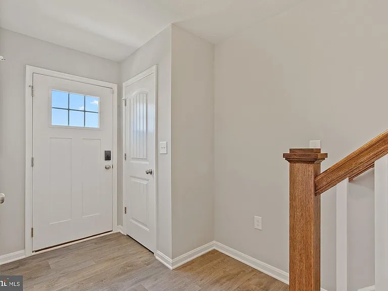 304 Avon Dr — Photo 32