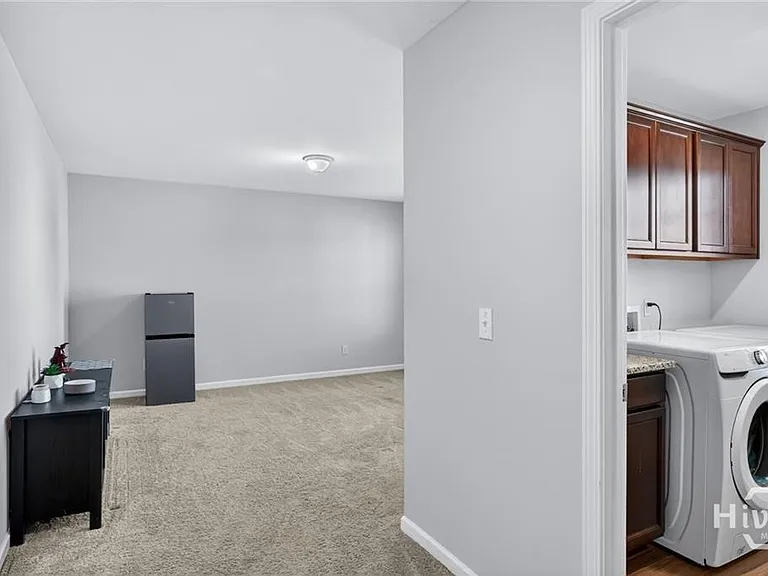 124 Jennie Dr — Photo 29