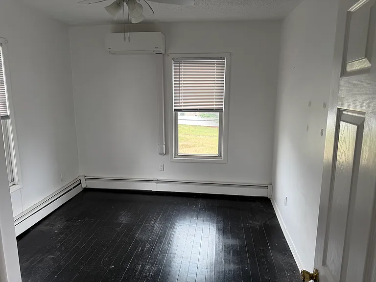 57 Osborn St — Photo 4