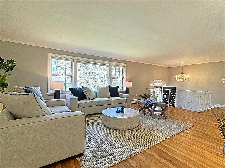 43 Sherburn Cir — Photo 24