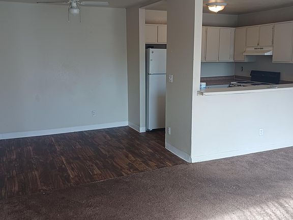 4th image of 36 N Jackson Ave APT 109