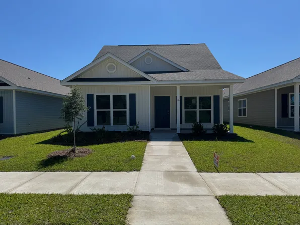 46 Parkside St, Freeport, FL 32439