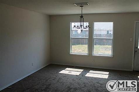 4th image of 308 Kennedy Dr