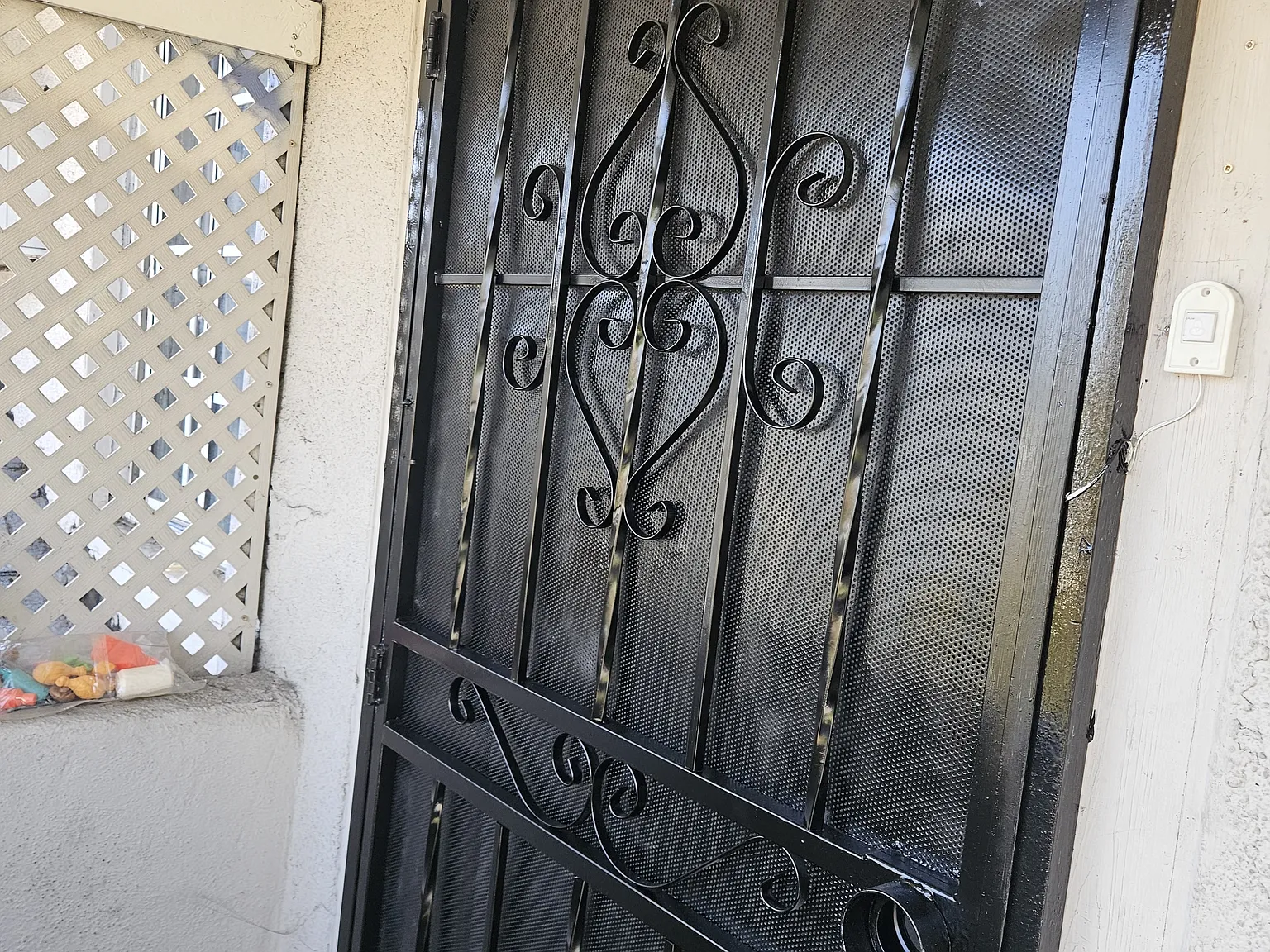2 bed, 750 sqft, $2,500 — Photo 3