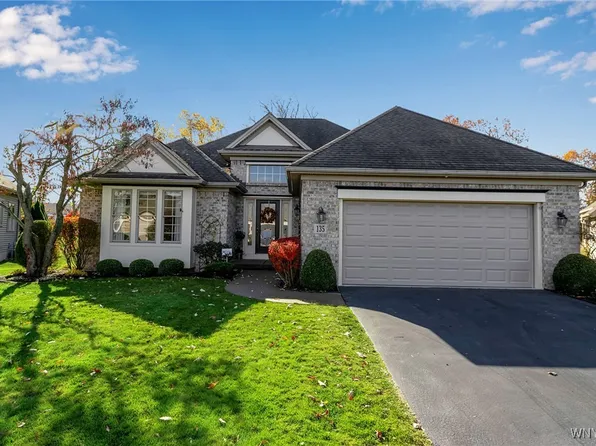 135 Lord Byron Ln, Williamsville, NY 14221