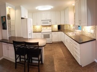 2717 Dawn Dr, Midland, MI 48642